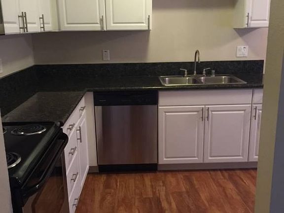 1 Bedroom kitchen