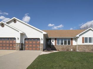 211 Case Rd, La Porte City, IA 50651