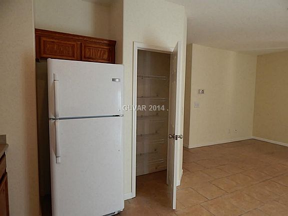 4th image of 10541 Pino Basin Ct