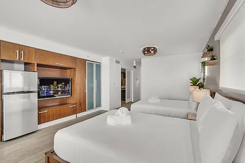 1052 Ocean Dr #ID1540433P Photo 1