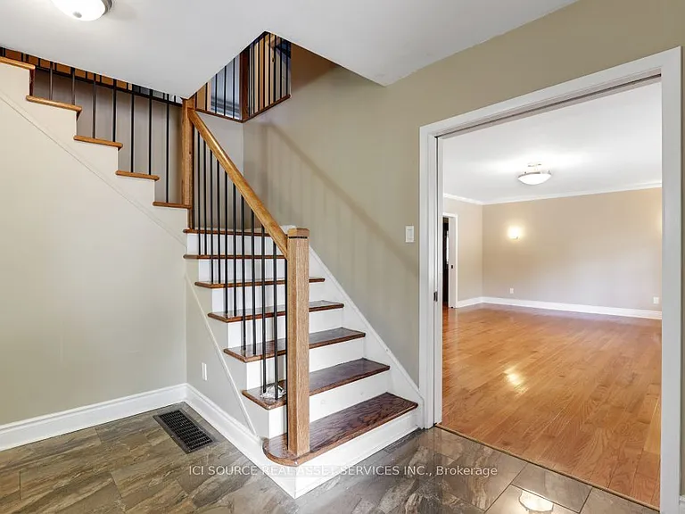 1371 Kilborn Ave — Photo 10