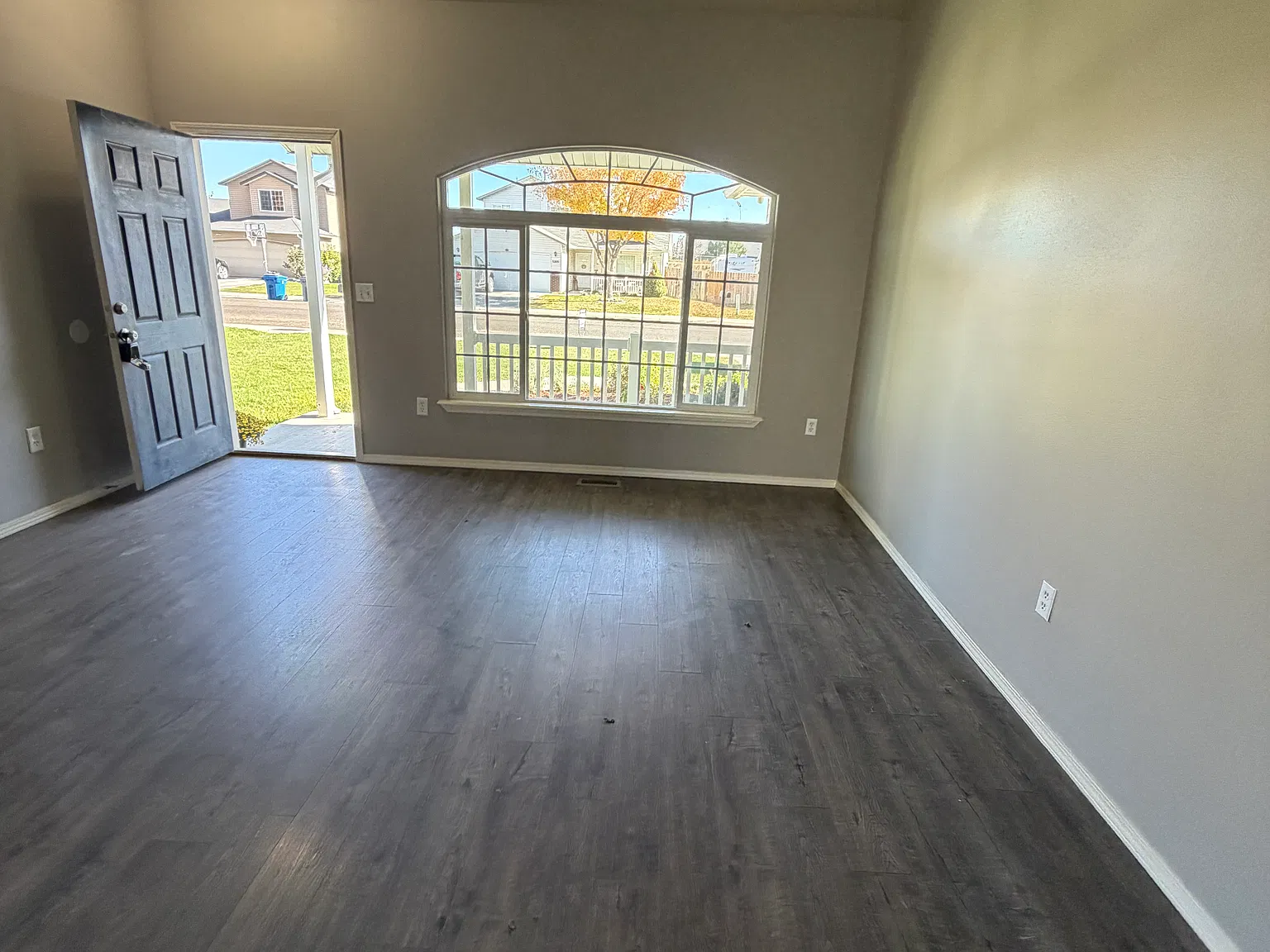 4 bed, 1340 sqft, $2,150 — Photo 3
