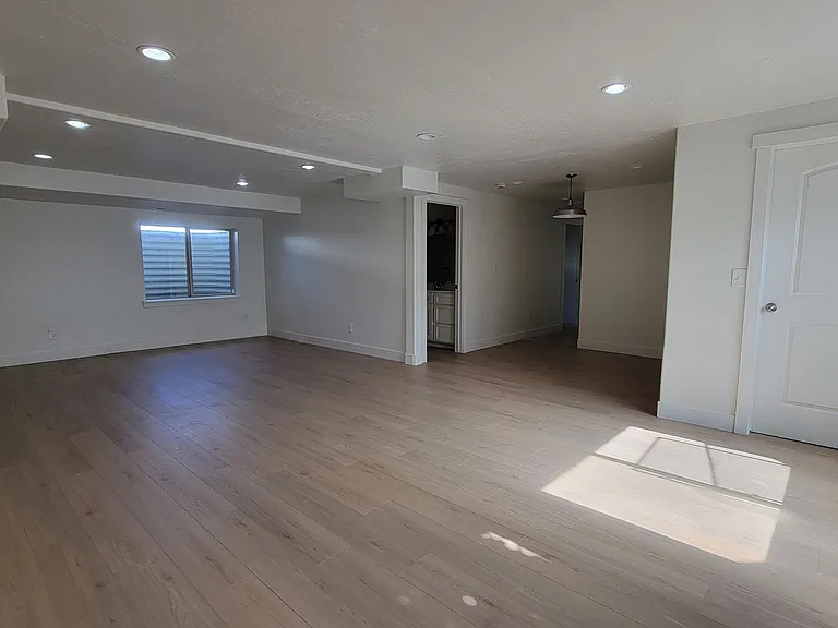 1652 W Brooke St — Photo 20