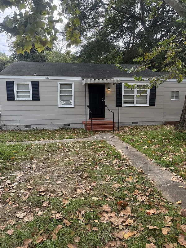 2 bed, 1.0 bath, 942 sqft, $925 — Photo 1