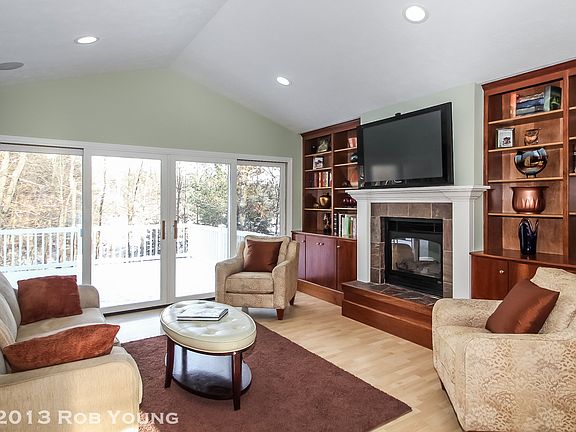 5th image of 500 Headwaters Dr NE