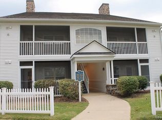 2664 S Knightsbridge Cir, Ann Arbor, MI 48105