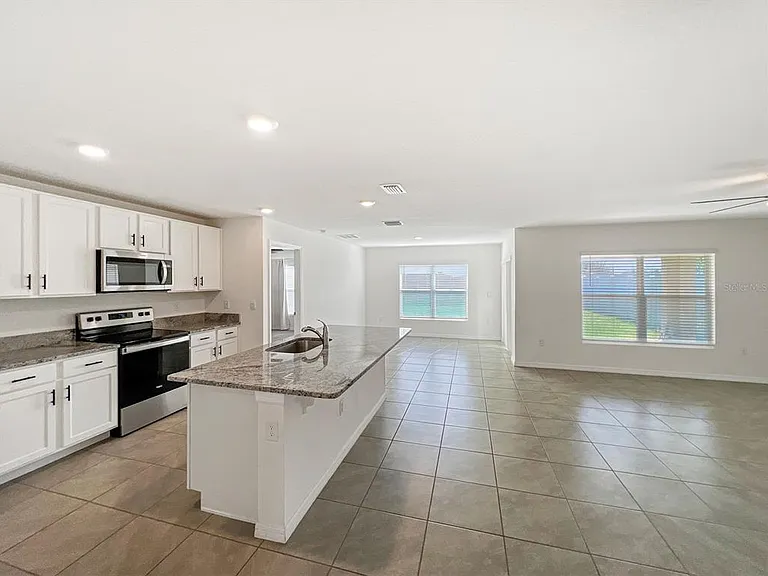 5563 SW 43rd Ct — Photo 11