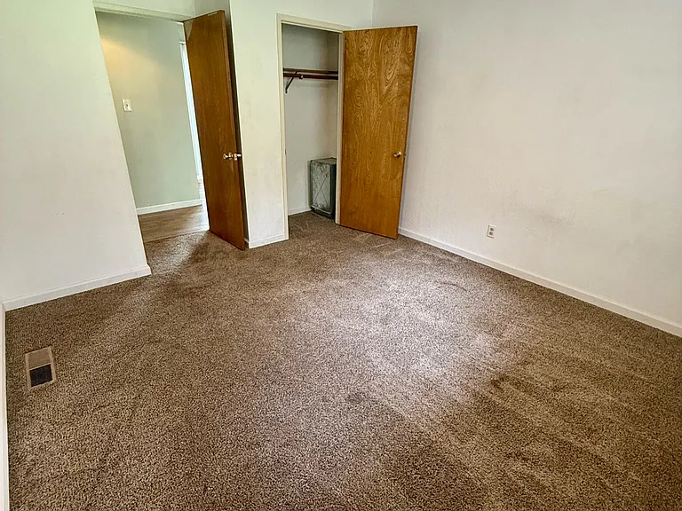 11599 Upper Pine Hill Dr — Photo 18