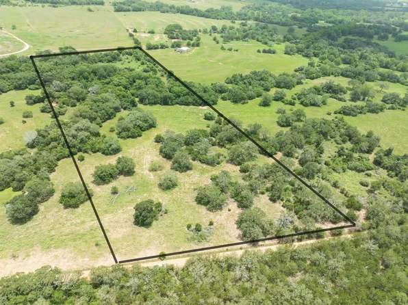 County Road 212, Hallettsville, TX 77964