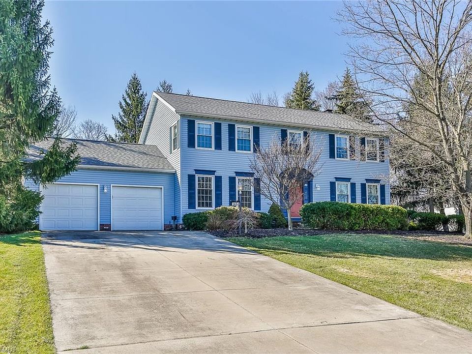 1st image of 1484 Carriage Hill Dr