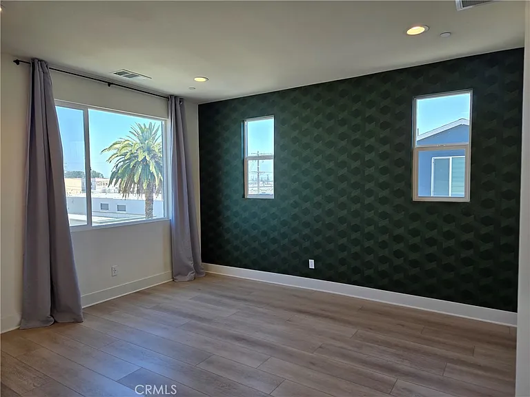 250 N Standard Ave — Photo 11