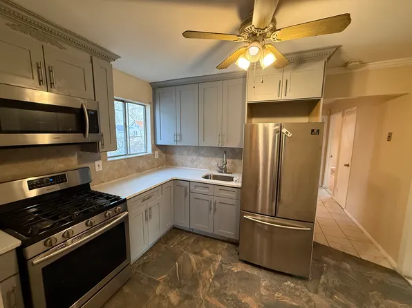 116 E Fairview Ave APT 2, Valley Stream, NY 11580