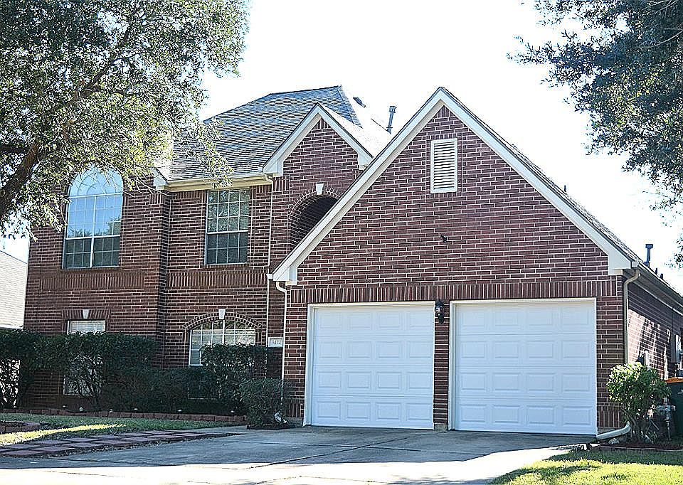1st image of 3422 Sheldon Dr