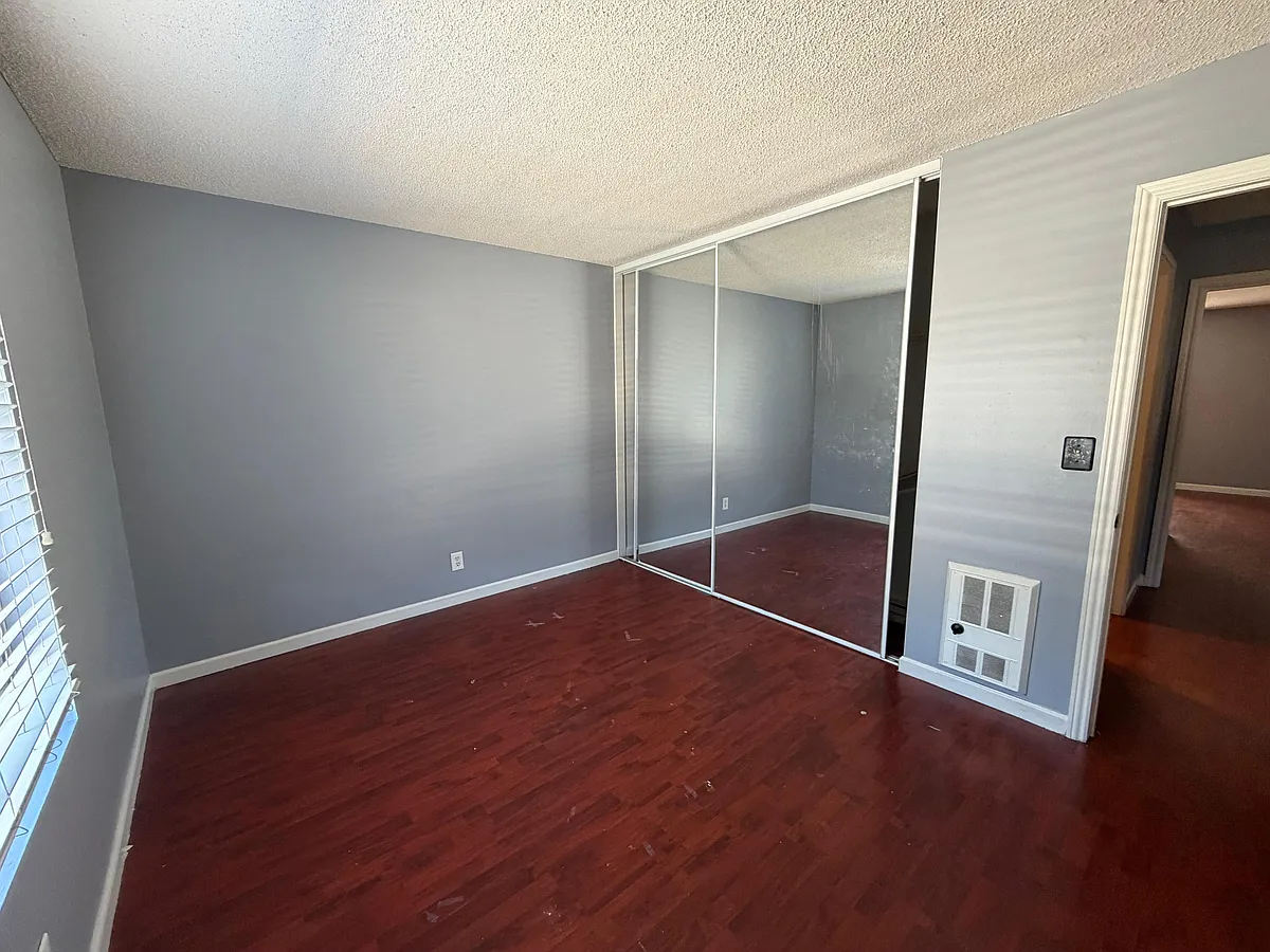 Building Photo - 96 Streamwood