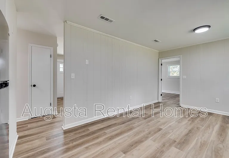 3413 Charing Cross Ct — Photo 14