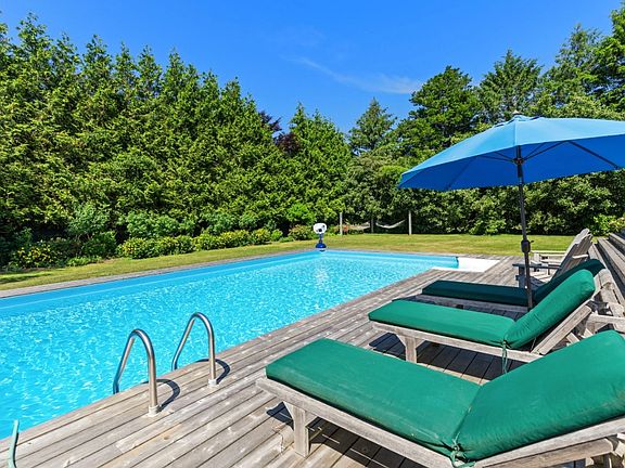 4th image of 282 Town Line Rd