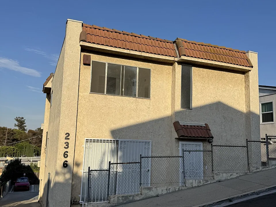 2366 Bullard Ave #1