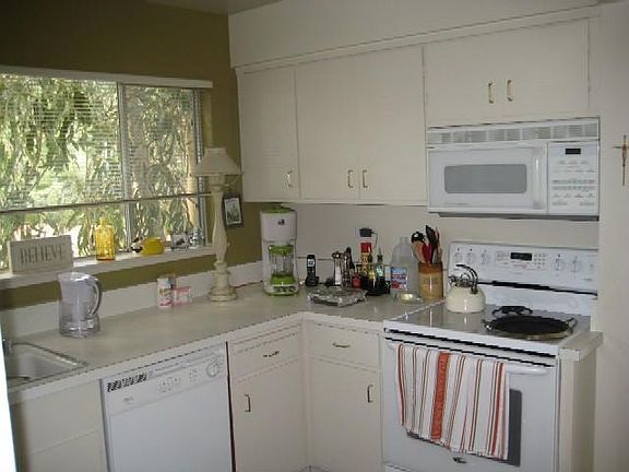 3rd image of 2640 Melendy Dr
