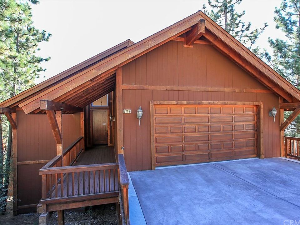 1st image of 582 Villa Grv