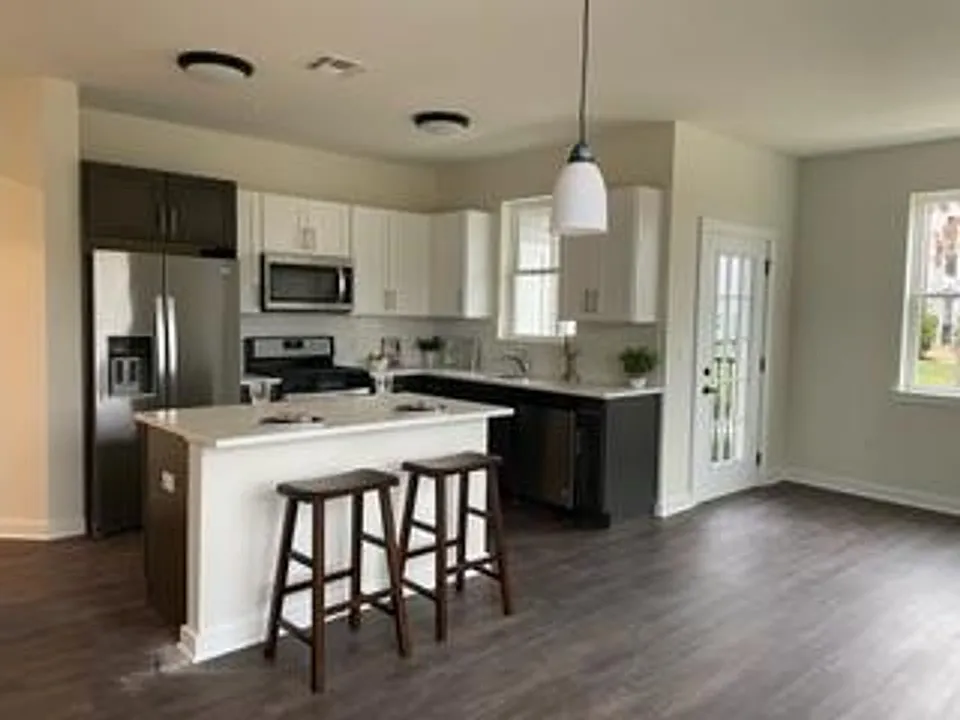 2144 Lakewood Rd