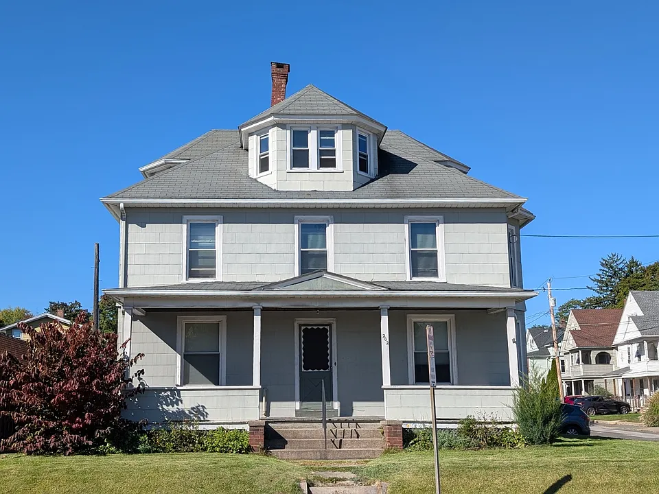 202 S Main St #3