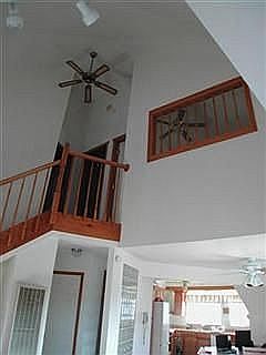 Vaulted Ceiling & REAL Oak Trim