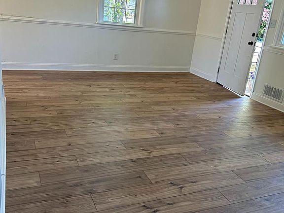 3rd image of 9620 52nd Ave