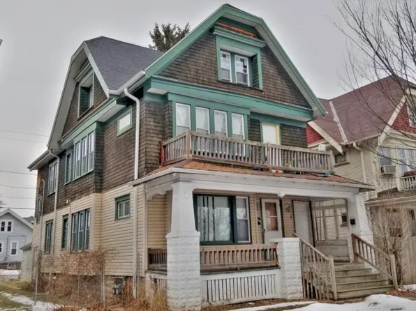2607 N 44th St, Milwaukee, WI 53210