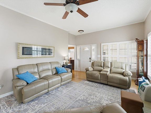 5th image of 122 Blue Ridge Ct