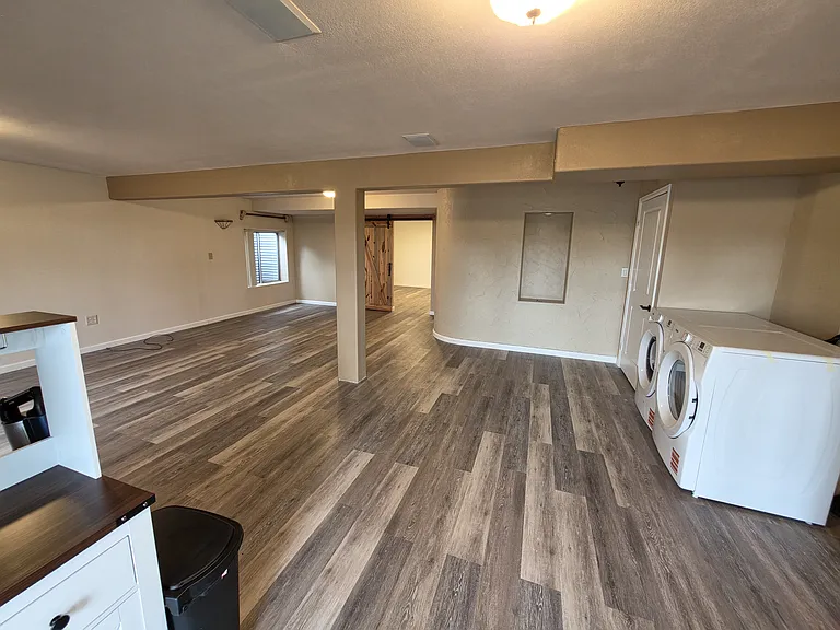 Highcroft Dr — Photo 2