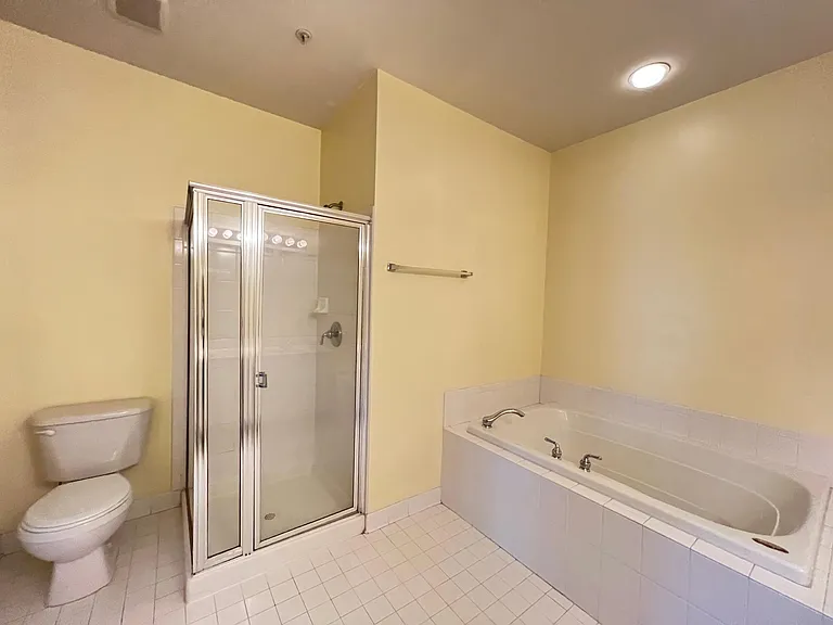 13027 Town Commons Dr — Photo 17