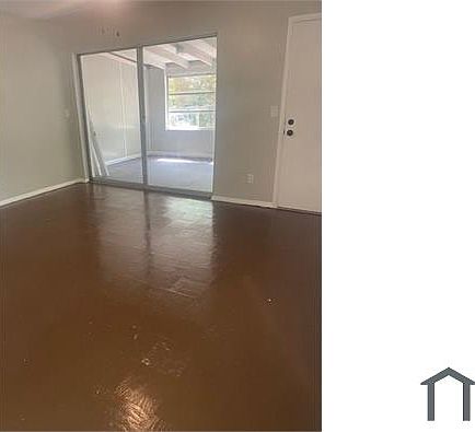 3rd image of 360 Plum Dr
