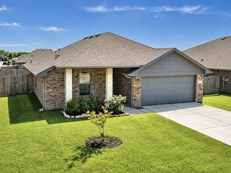 117 Willowbend Loop — Photo 1