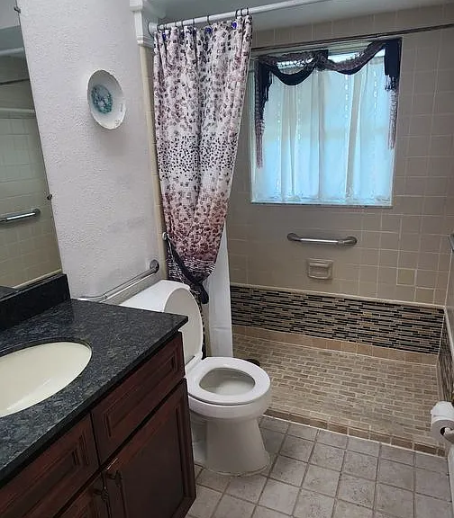 610 Palm Dr — Photo 23