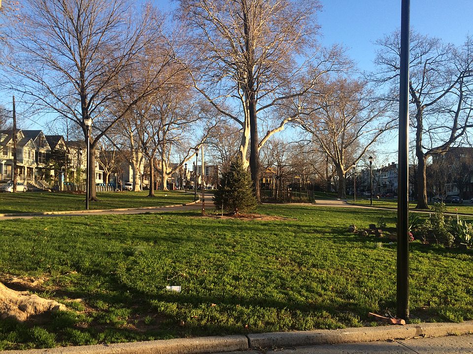 2nd image of 1633 John F Kennedy Blvd