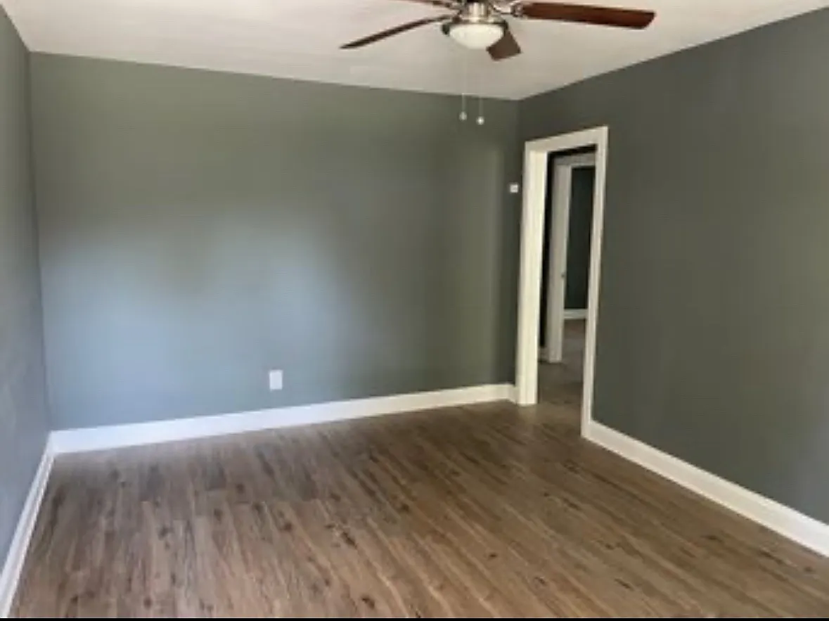 2 bed, 1377 sqft, $895 — Photo 3
