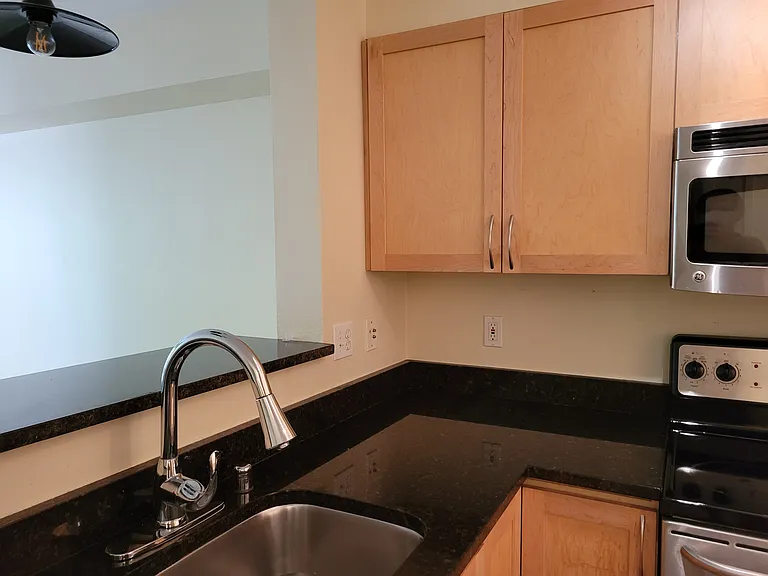 111 108th Ave NE #206 — Photo 9