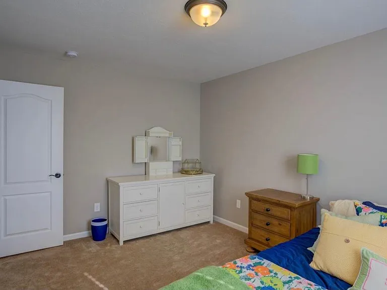 11916 Trottingham Cir — Photo 30