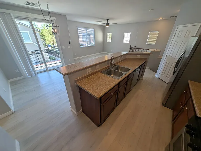 9120 Alpine Grove Ave #101 — Photo 7
