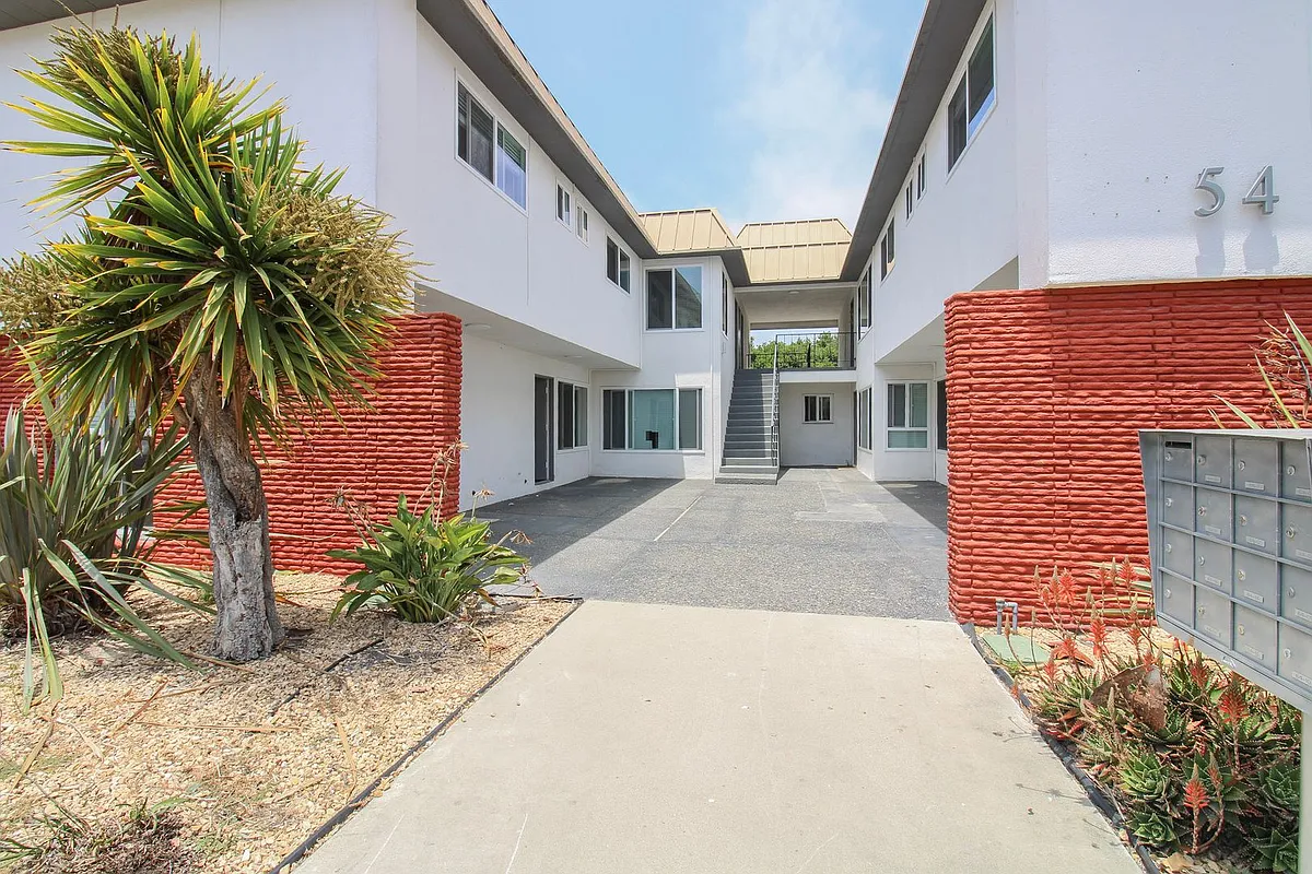 Building Photo - Abrego Villas