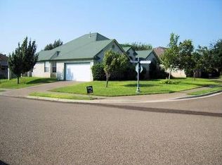 213 Green Jay Ln, Laredo, TX 78045