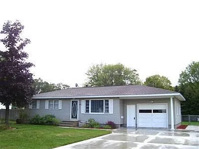 2241 Leif Ave photo 1