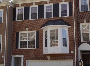 5705 Governors Pond Cir, Alexandria, VA 22310