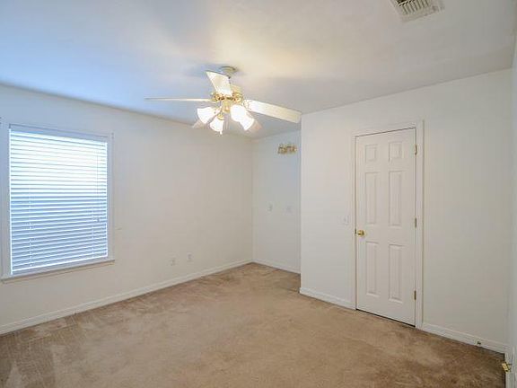 5th image of 107 Loch Ln