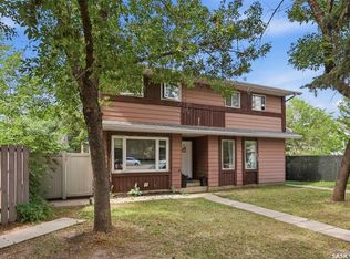 UNIT A & B-414 Gardiner PLACE, Saskatoon, SK S7N 2S9