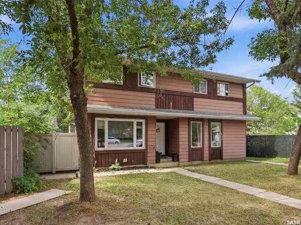 UNIT A & B-414 Gardiner PLACE, Saskatoon, SK S7N 2S9