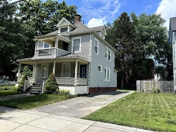 16 Lincoln St, Chicopee, MA 01020