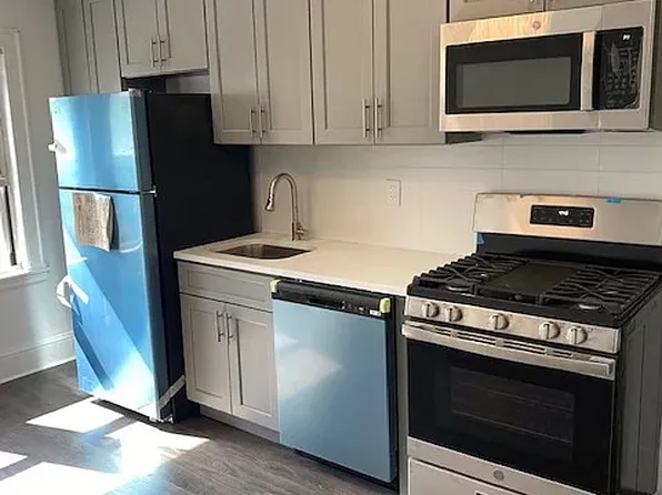 22-19 27th St #4, Astoria, NY 11105