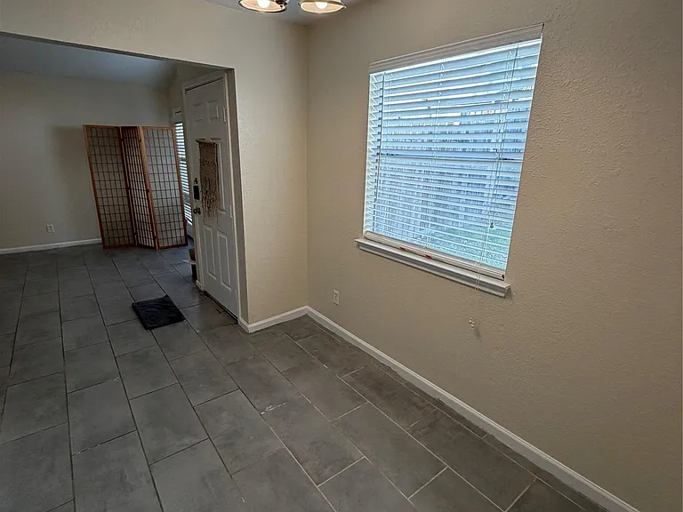 507 Cutty Trl #B — Photo 9