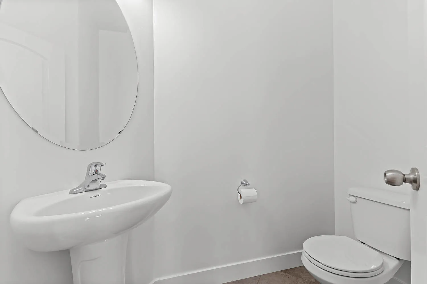 4 bed, 2.5 bath, 2455 sqft, $2,350 — Photo 4